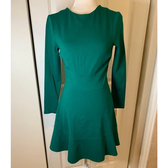green emerald velvet dress V-Neck Short La Femme Homecoming Dress main image 0